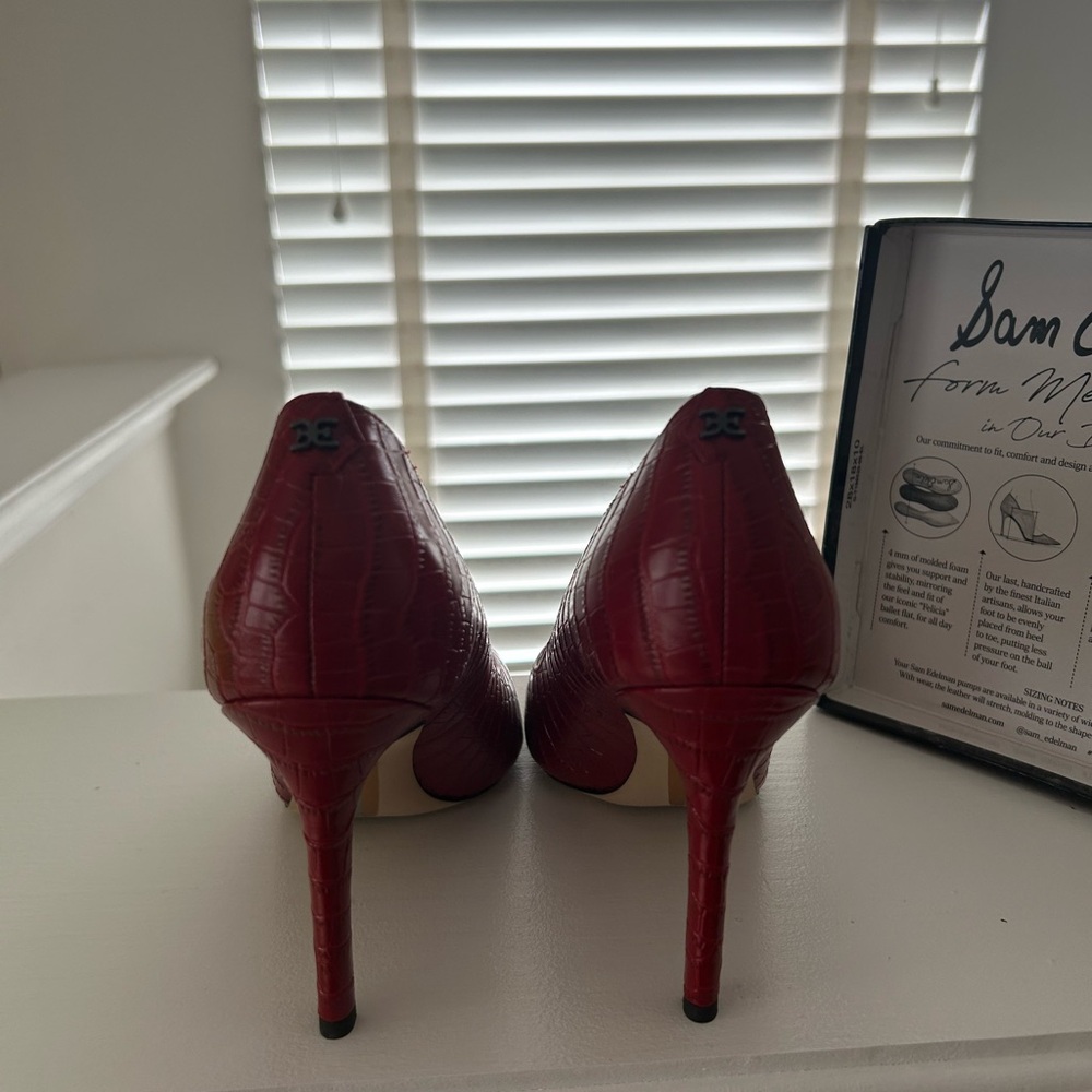 Sam Edelman - Picture 7 of 11